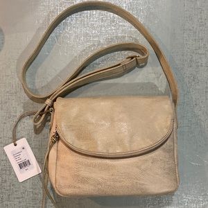 Fern Messenger Crossbody in Gold